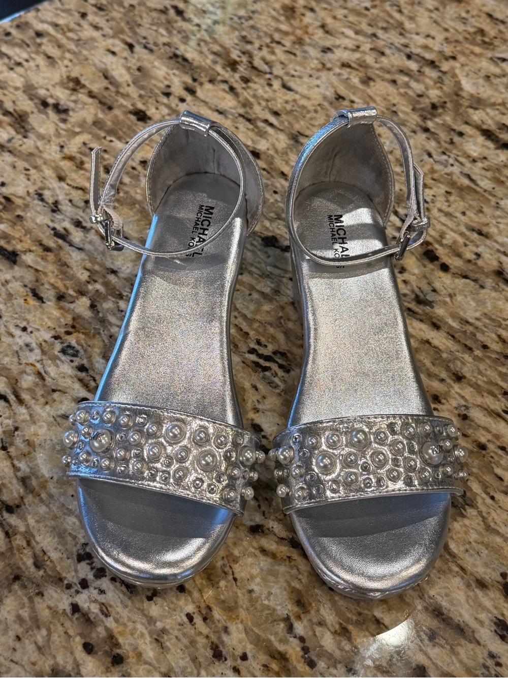 Michael Kors Silver Pearl Embellished Sandals Girls Size 3 youth, GUC